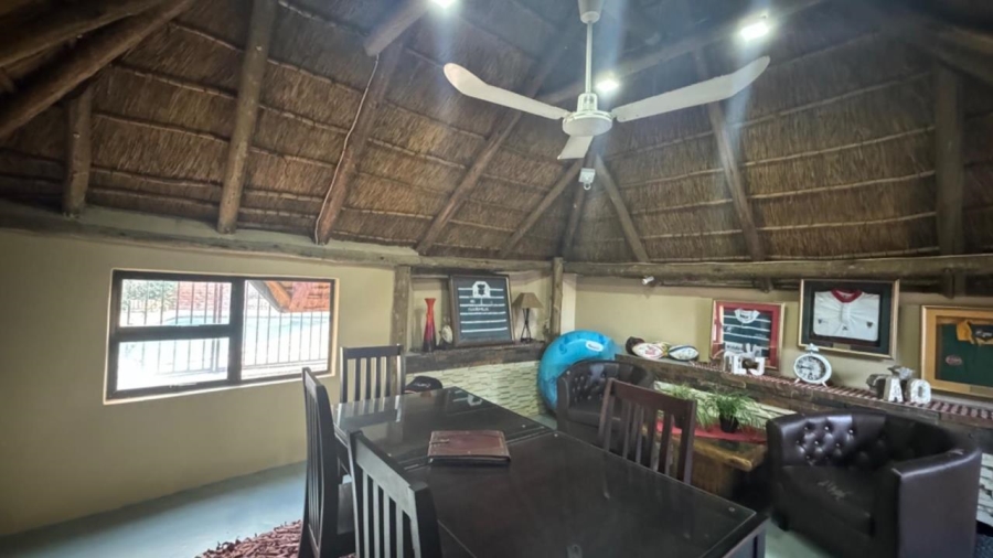 7 Bedroom Property for Sale in Rhodesdene Northern Cape